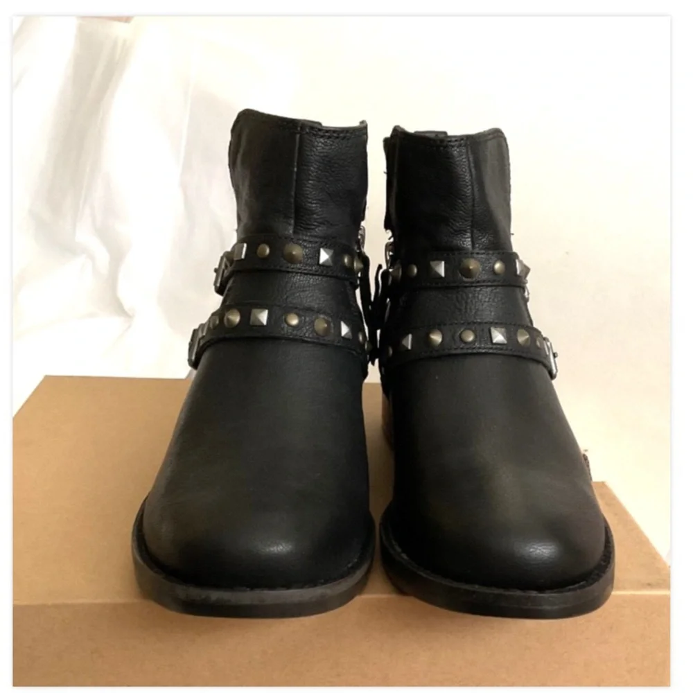 UGG CAMILE ANKLE Moto Biker Black Leather Boots Size 5.5 New - Picture 6 of 14